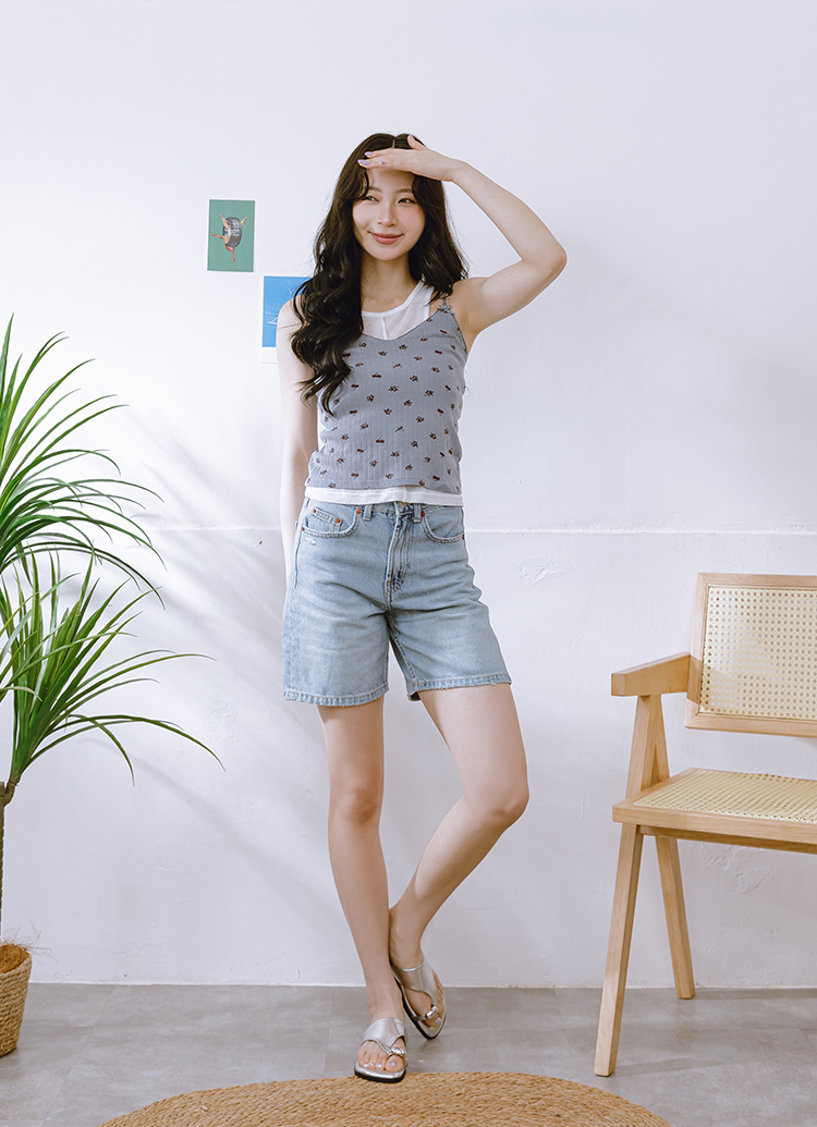 GraceGift 平價女鞋 時尚秀場 輕奢金屬套趾澎澎雲感平底拖鞋 銀色