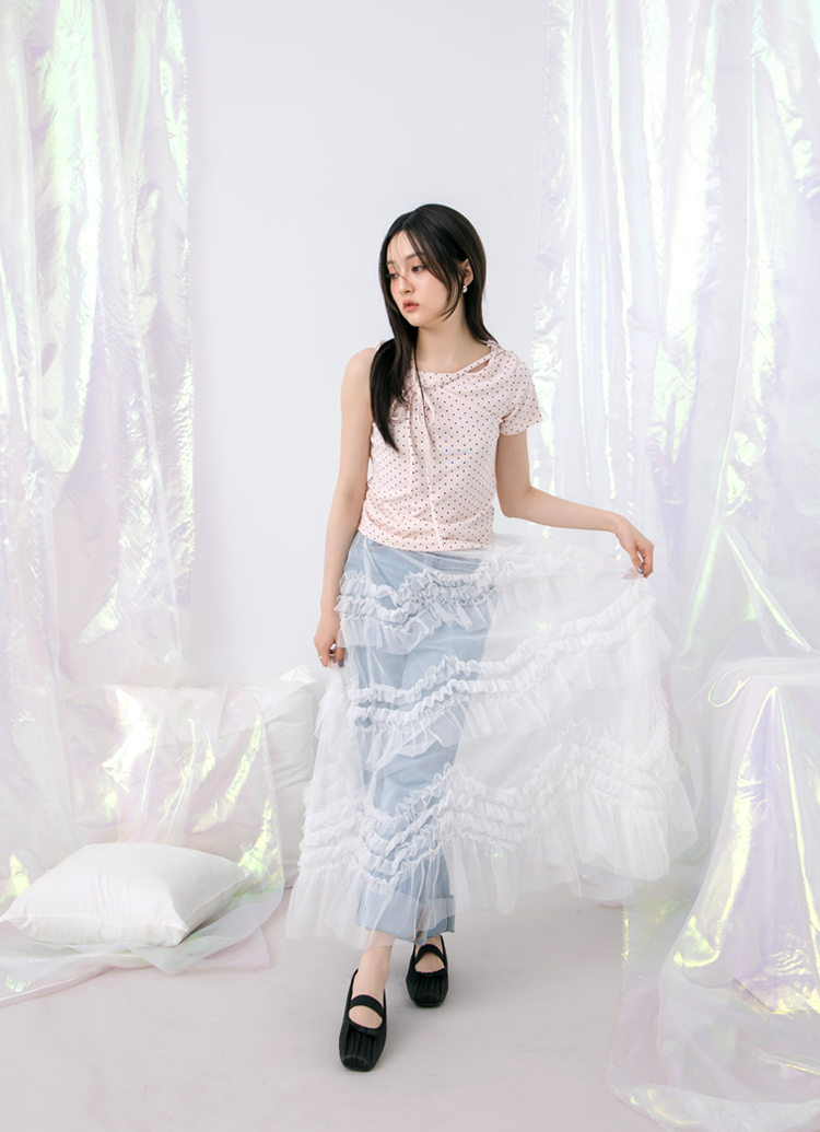 GraceGift平價女鞋 時尚秀場 方頭 法式芭蕾精緻抓皺方頭緞面平底瑪莉珍鞋 黑色