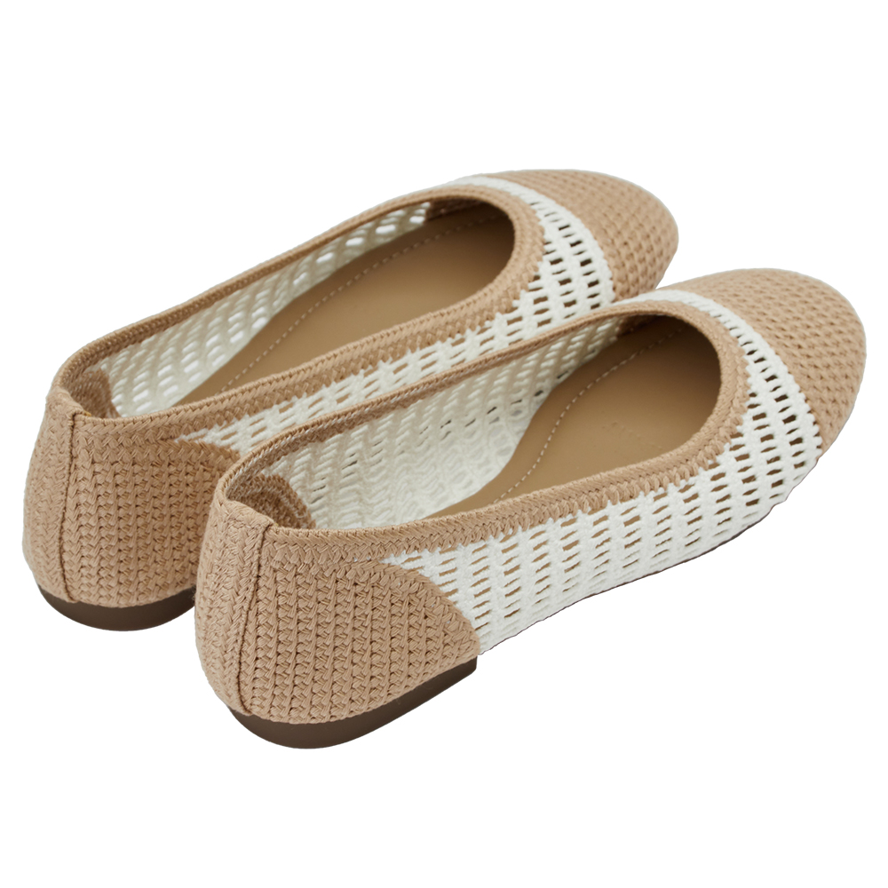 GraceGift 平價女鞋 時尚秀場 圓頭 法式輕透編織拼色平底娃娃鞋 米白色