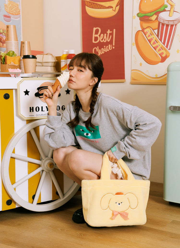 Grace Gift 平價女鞋 Wasabi Bear 聯名 黃芥末熊 格紋絨毛電繡 托特包 正紅色 實拍圖