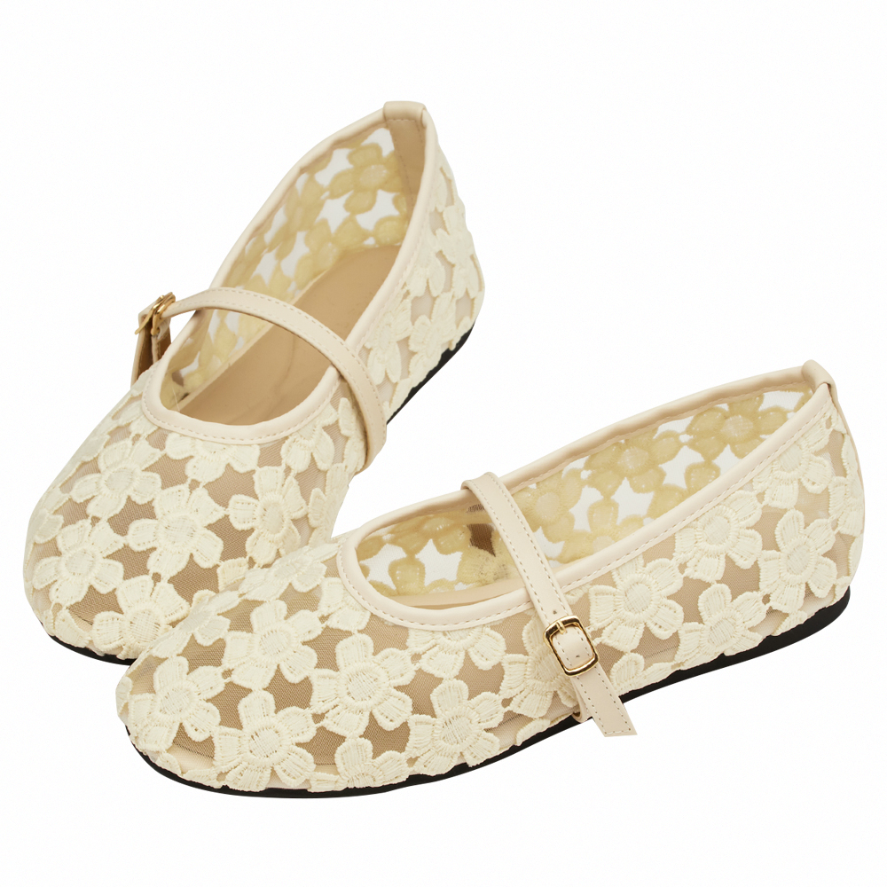 GraceGift平價女鞋 法式少女 蕾絲花朵 透膚平底 瑪莉珍鞋 杏色