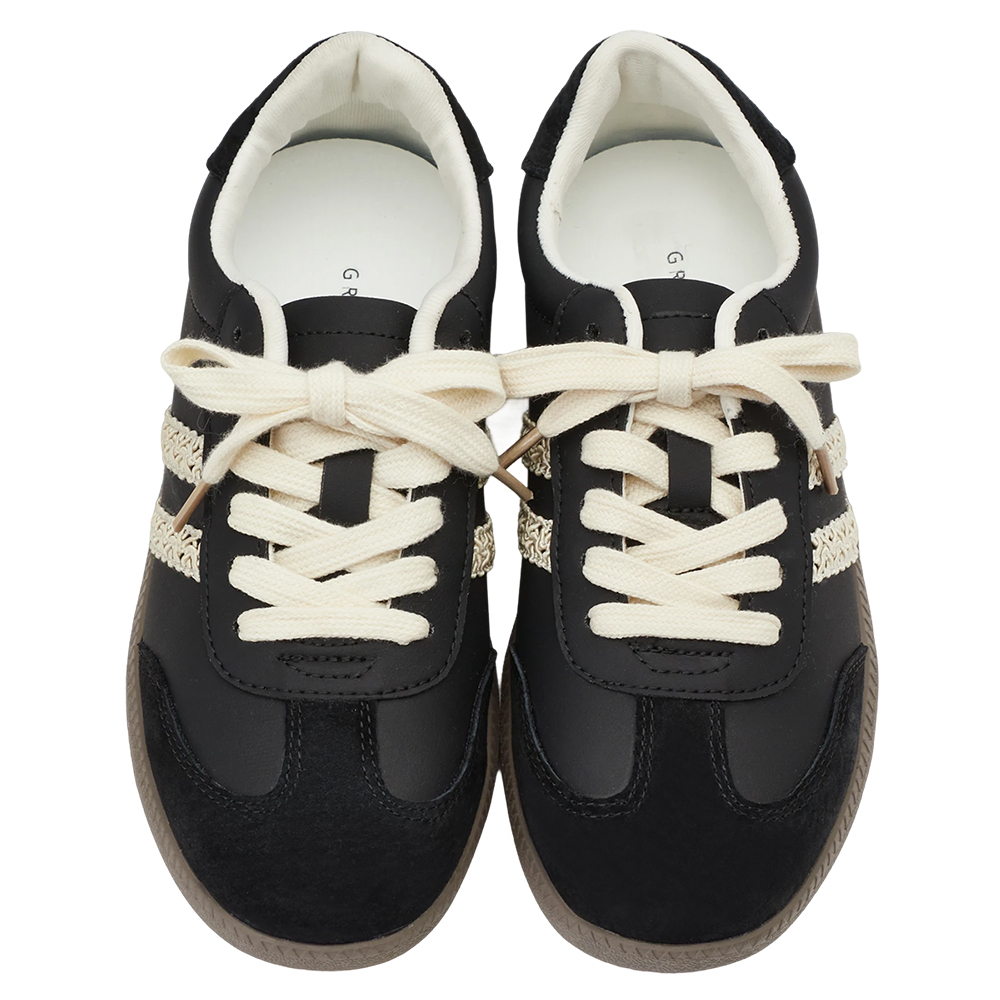 GraceGift 平價女鞋 復古摩登 真皮拼接薄底德訓鞋 附柔光紗帶 黑色 實品圖