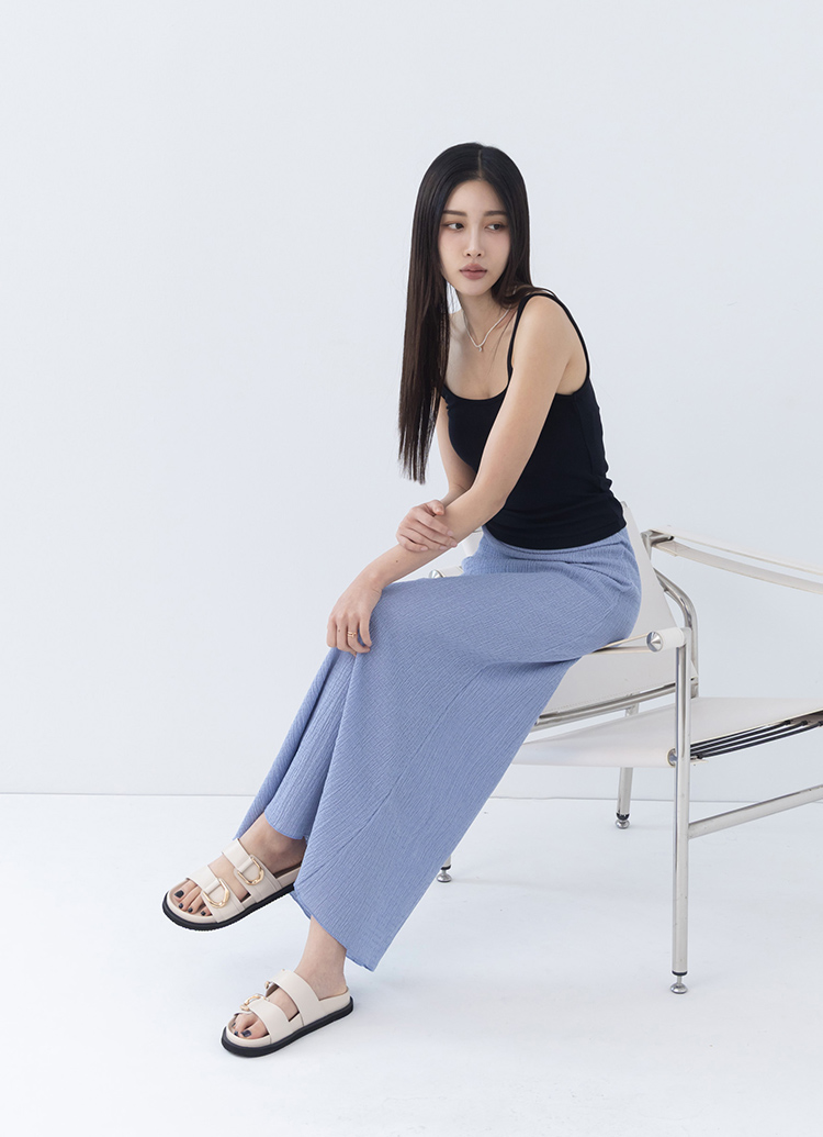 GraceGift平價女鞋 時尚秀場 日光奶茶復古金屬扣雙帶拖鞋 米白色