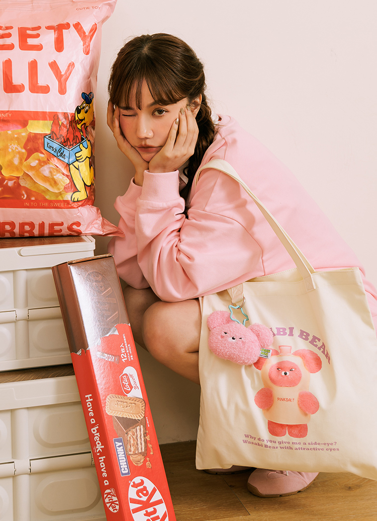 GraceGift Wasabi Bear聯名 粉芥末熊 絨毛星星吊飾飲料提袋 隨行包 粉紅色