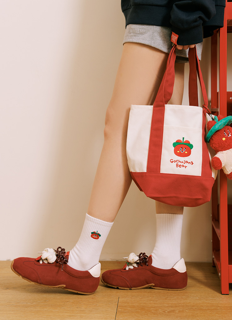 GraceGift  Wasabi Bear聯名 芥末熊 辣椒醬熊螺紋電繡中筒襪 白色