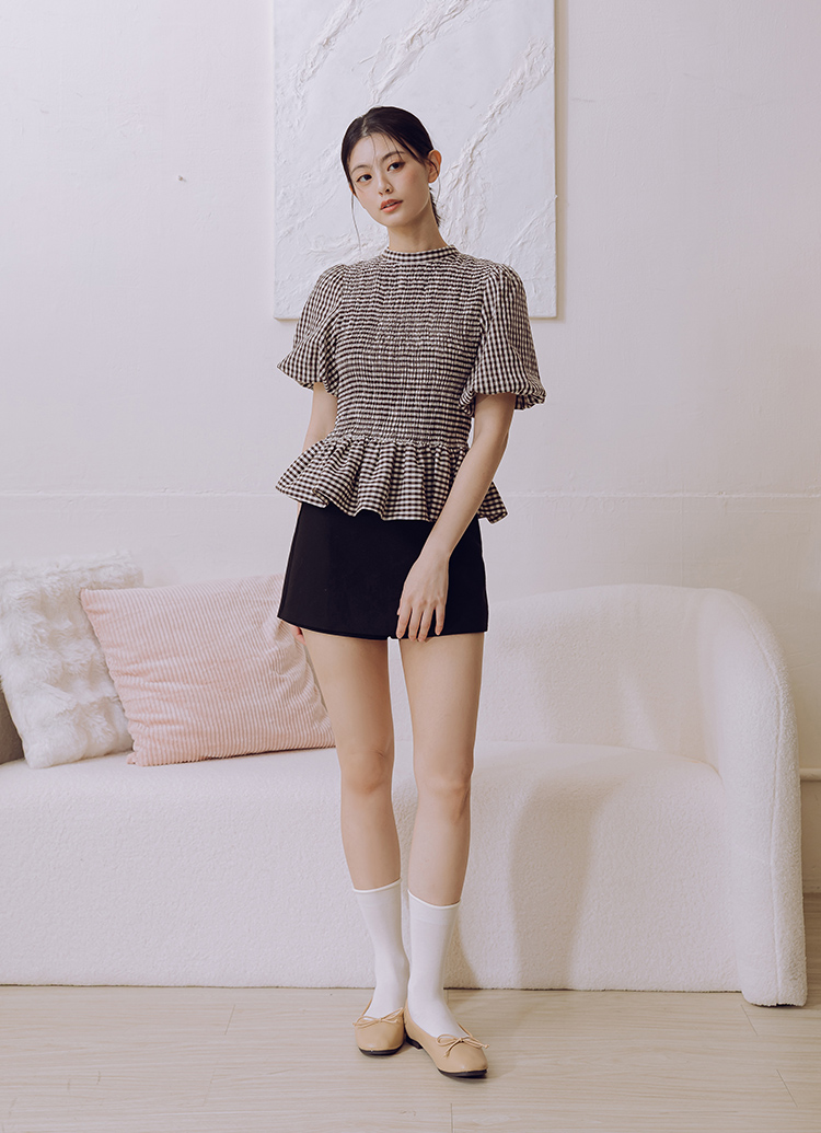 GraceGift平價女鞋 時尚秀場 方圓頭 法式經典蝴蝶結芭蕾舞平底娃娃鞋 淺駝色