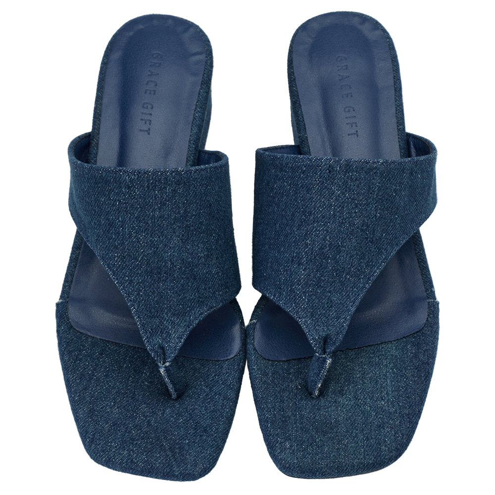 GraceGift 平價女鞋 時尚秀場 方頭 極簡美學柔感人字中跟拖鞋 牛仔