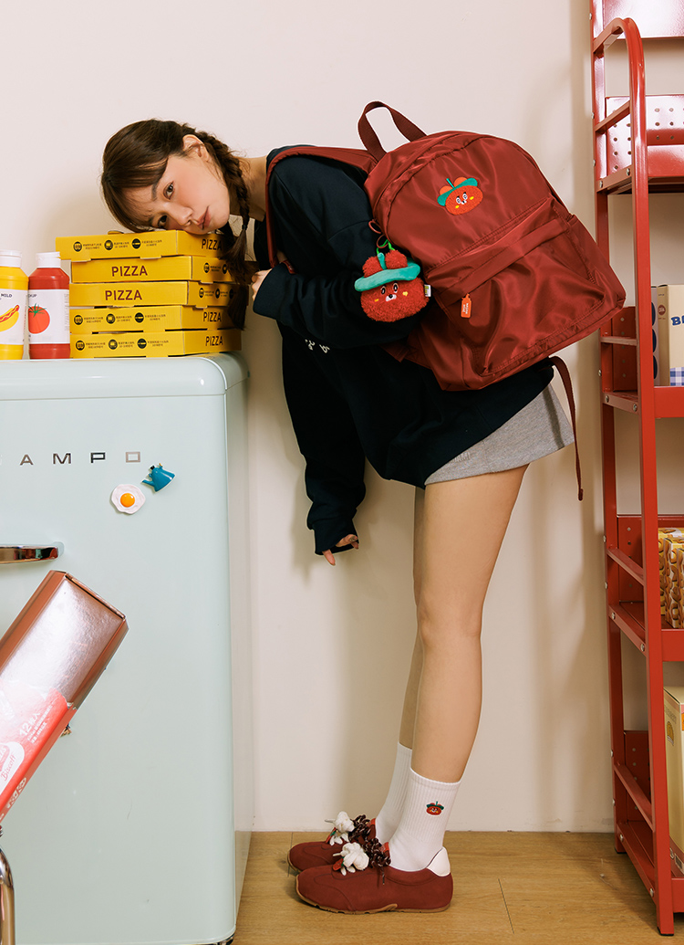 GraceGift Wasabi Bear聯名 辣椒醬熊 絨毛星星吊飾飲料提袋 隨行包 正紅色