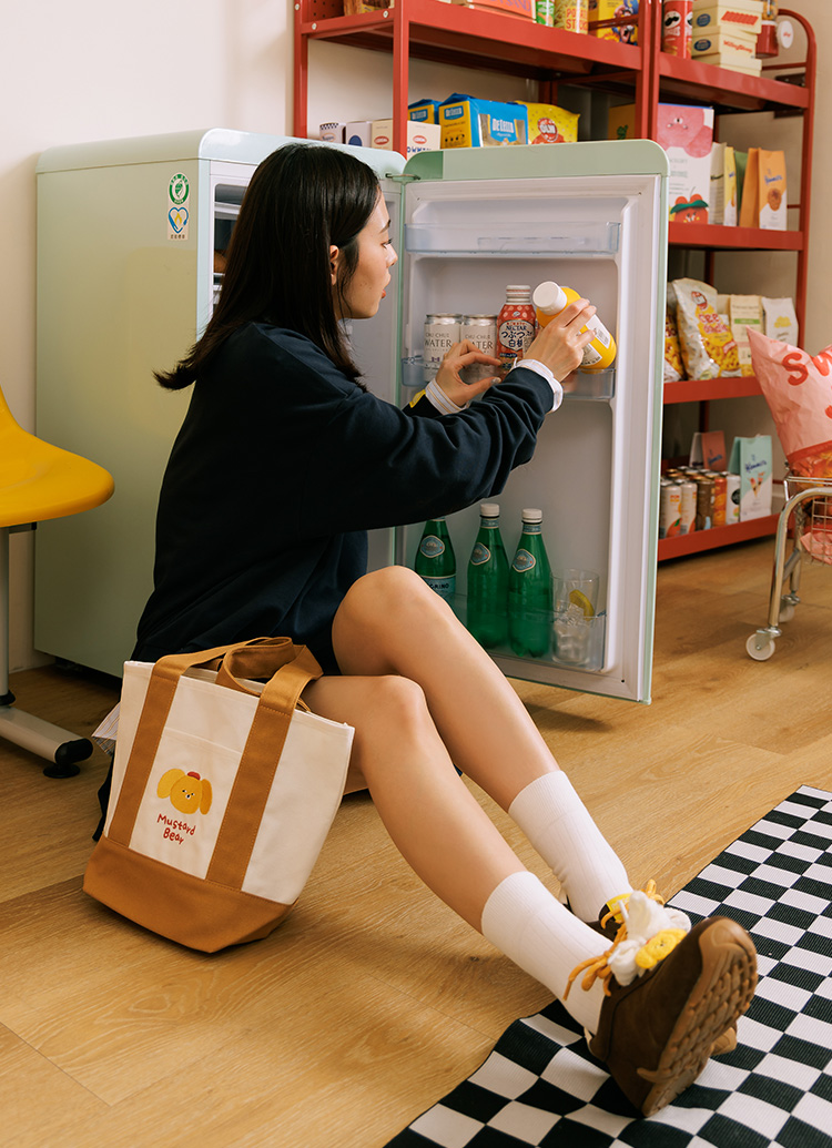 GraceGift Wasabi Bear聯名 黃芥末熊 撞色口袋肩背帆布包 咖色