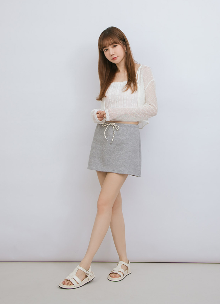 GraceGift平價女鞋 復古率性 T字 澎澎鞋墊 編織涼鞋 米白