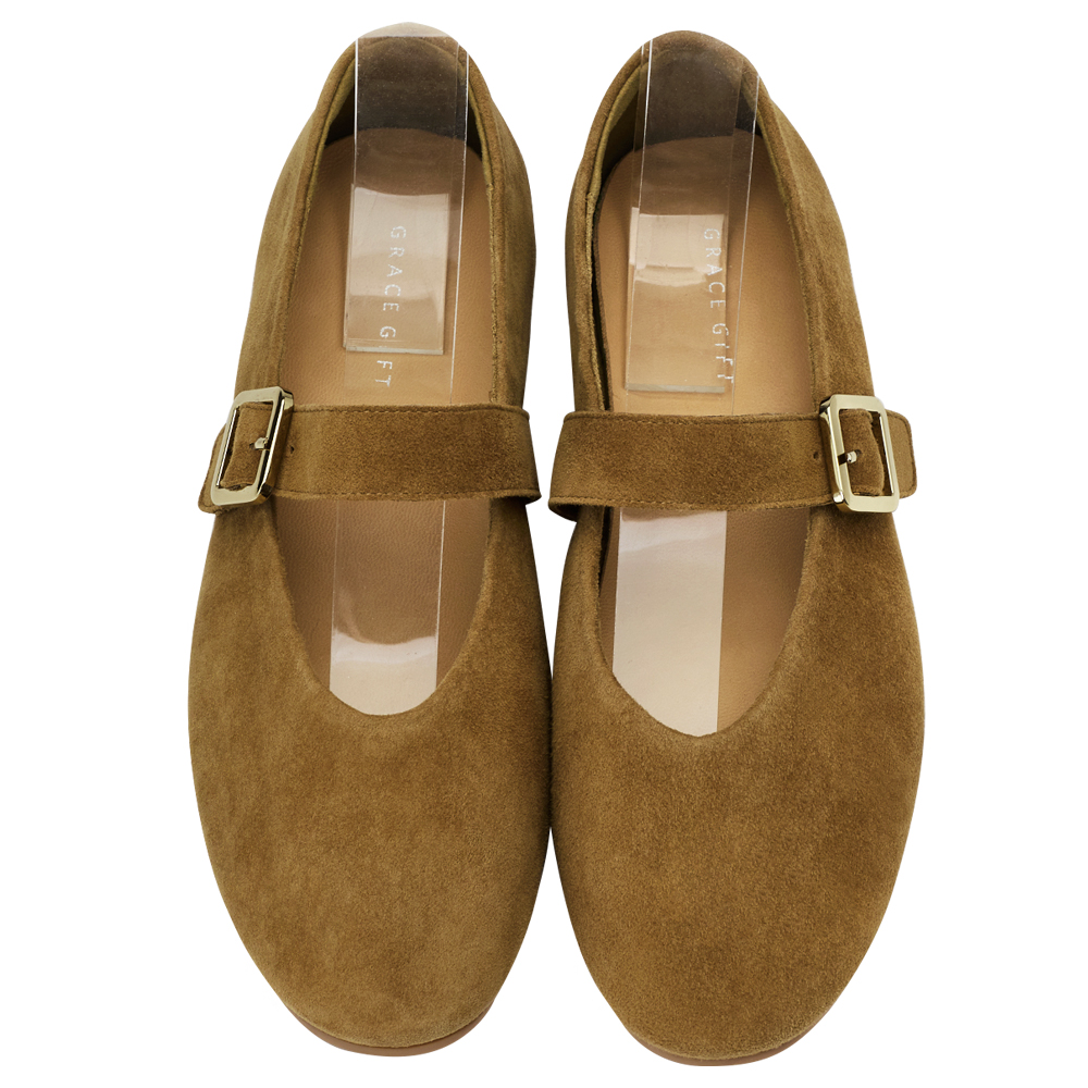 GraceGift 平價女鞋 時尚秀場 圓頭 精品級金屬方釦真皮平底瑪莉珍鞋 棕色