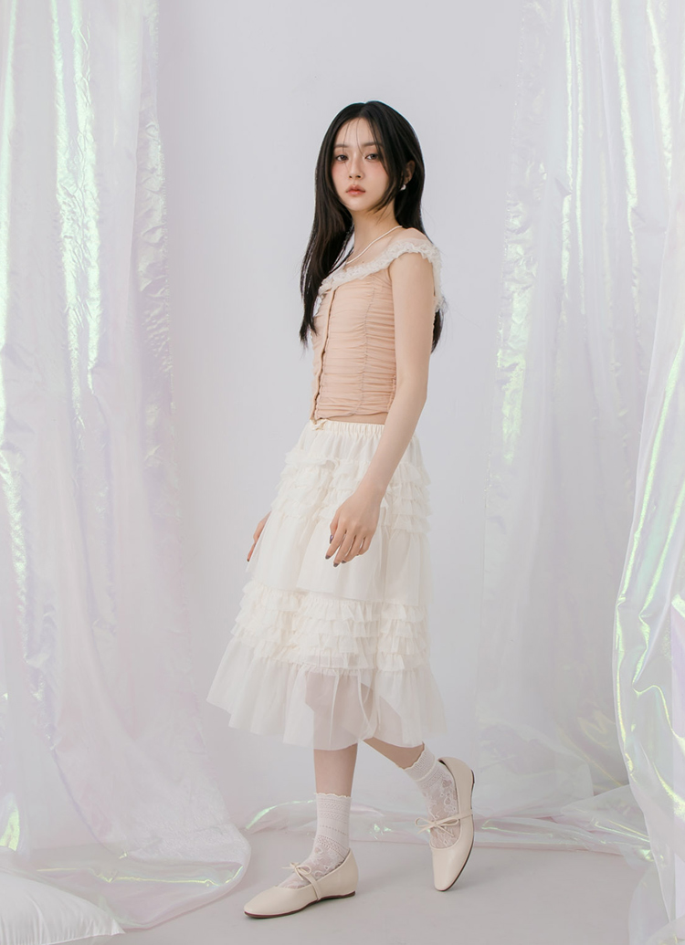 GraceGift平價女鞋 時尚秀場 圓頭 日常可愛感蝴蝶結瑪莉珍內增高平底鞋 米白色