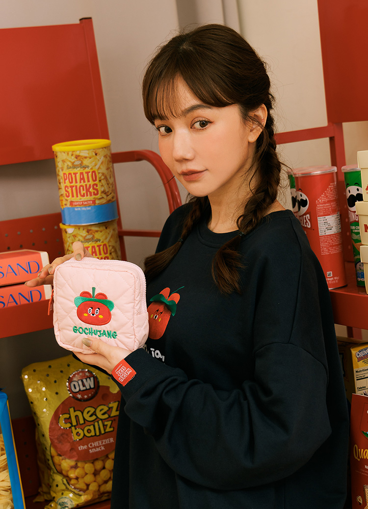 GraceGift Wasabi Bear聯名 辣椒醬熊 格紋鋪棉收納包 粉色 實拍圖