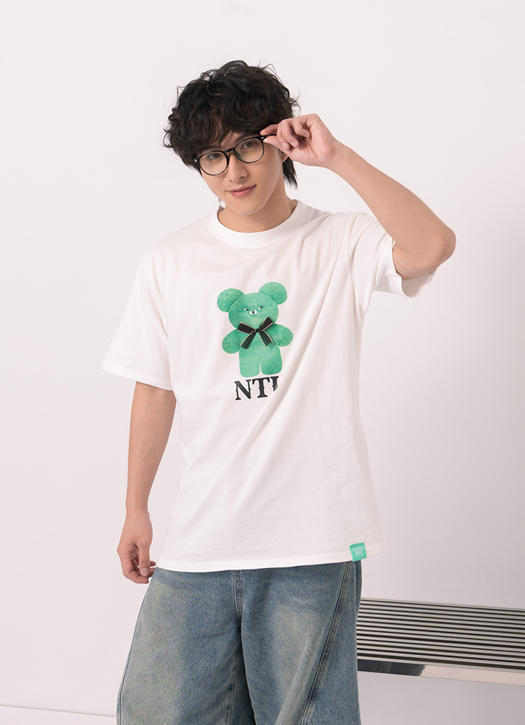 GraceGift Wasabi Bear聯名 Wasabi Bear X NTU芥末熊蝴蝶結印花情侶短袖T恤 藍綠色