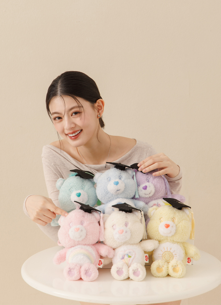 GraceGift CareBears聯名 分享小熊 畢業祝福小熊吊飾禮盒 附贈手機墊片 紫