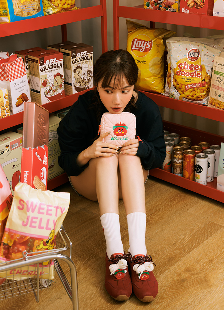 GraceGift Wasabi Bear聯名 辣椒醬熊 格紋鋪棉收納包 粉色 實拍圖