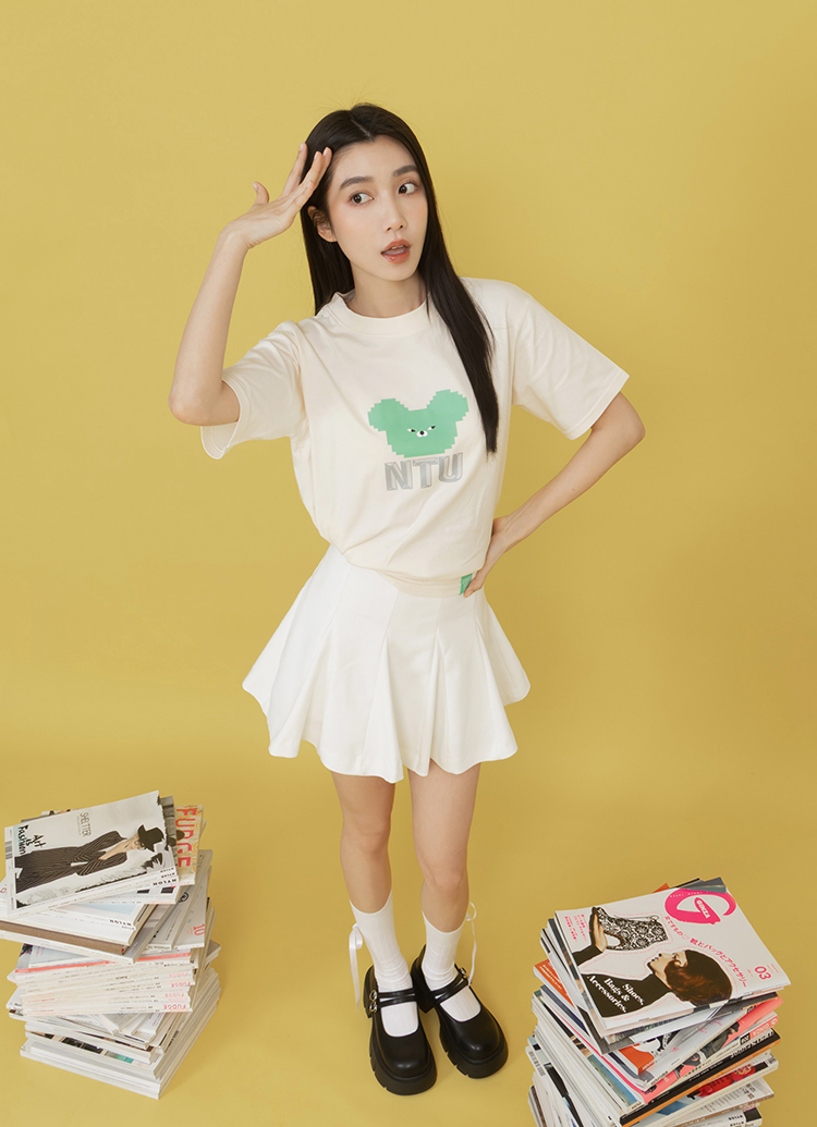 GraceGift Wasabi Bear聯名 Wasabi Bear芥末熊復古像素風印花短袖T恤 米白色