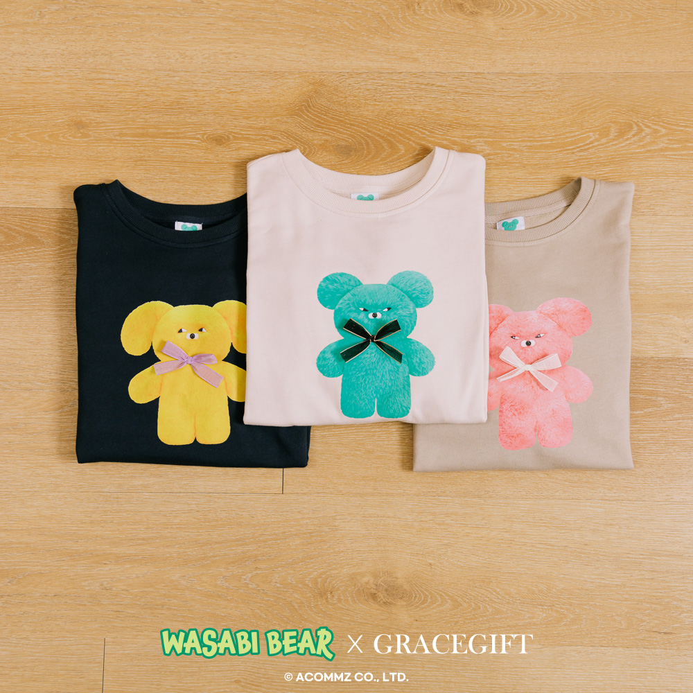 GraceGift Wasabi Bear聯名 芥末熊 蝴蝶結撞色印花大學T 卡其色 實拍圖