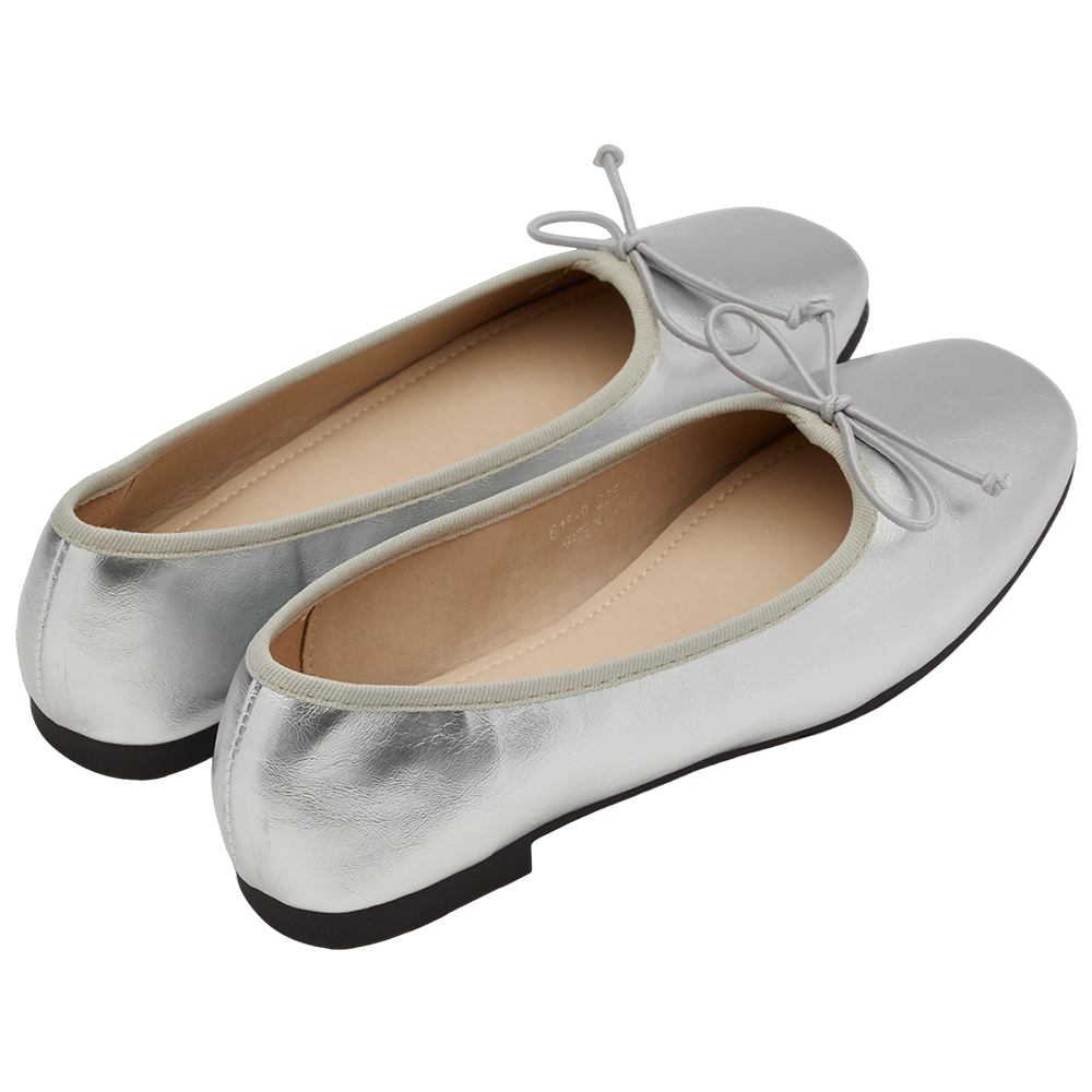 GraceGift平價女鞋 時尚秀場 方圓頭 法式經典蝴蝶結芭蕾舞平底娃娃鞋 銀色