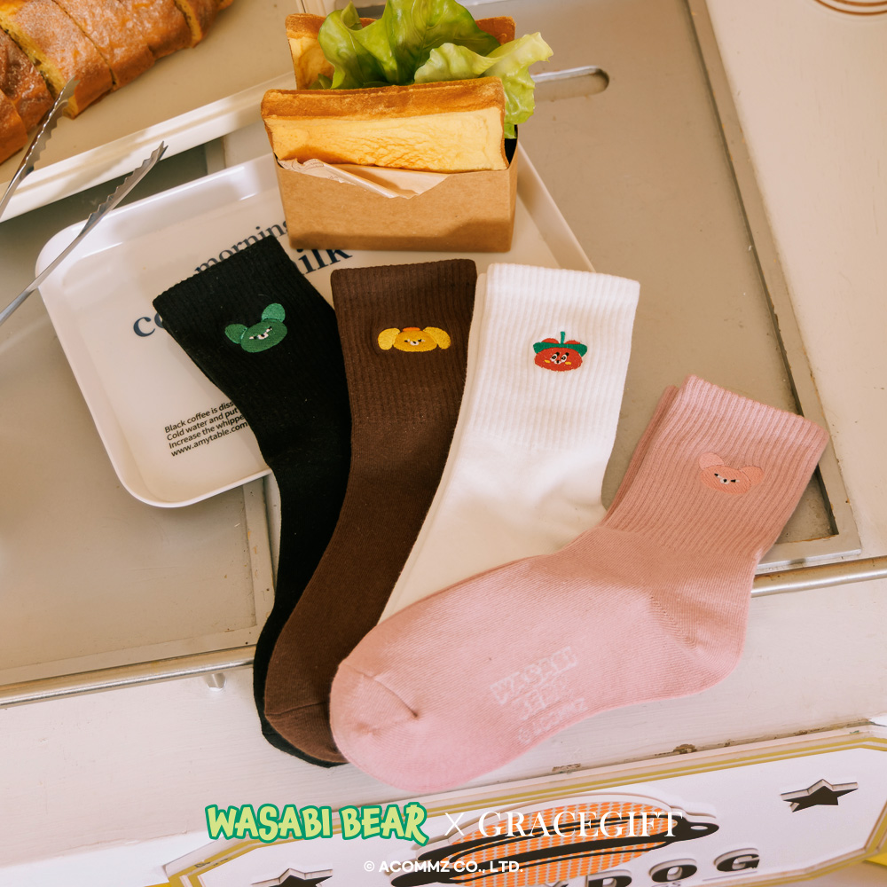 GraceGift Wasabi Bear聯名 芥末熊 芥末熊螺紋電繡中筒襪 黑色