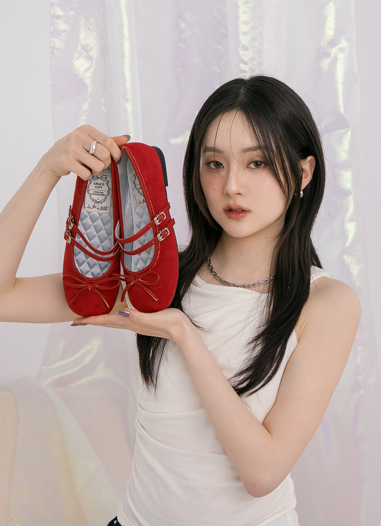 GraceGift平價女鞋 時尚秀場 方圓頭 芭蕾女伶方頭雙帶平底瑪莉珍 正紅色