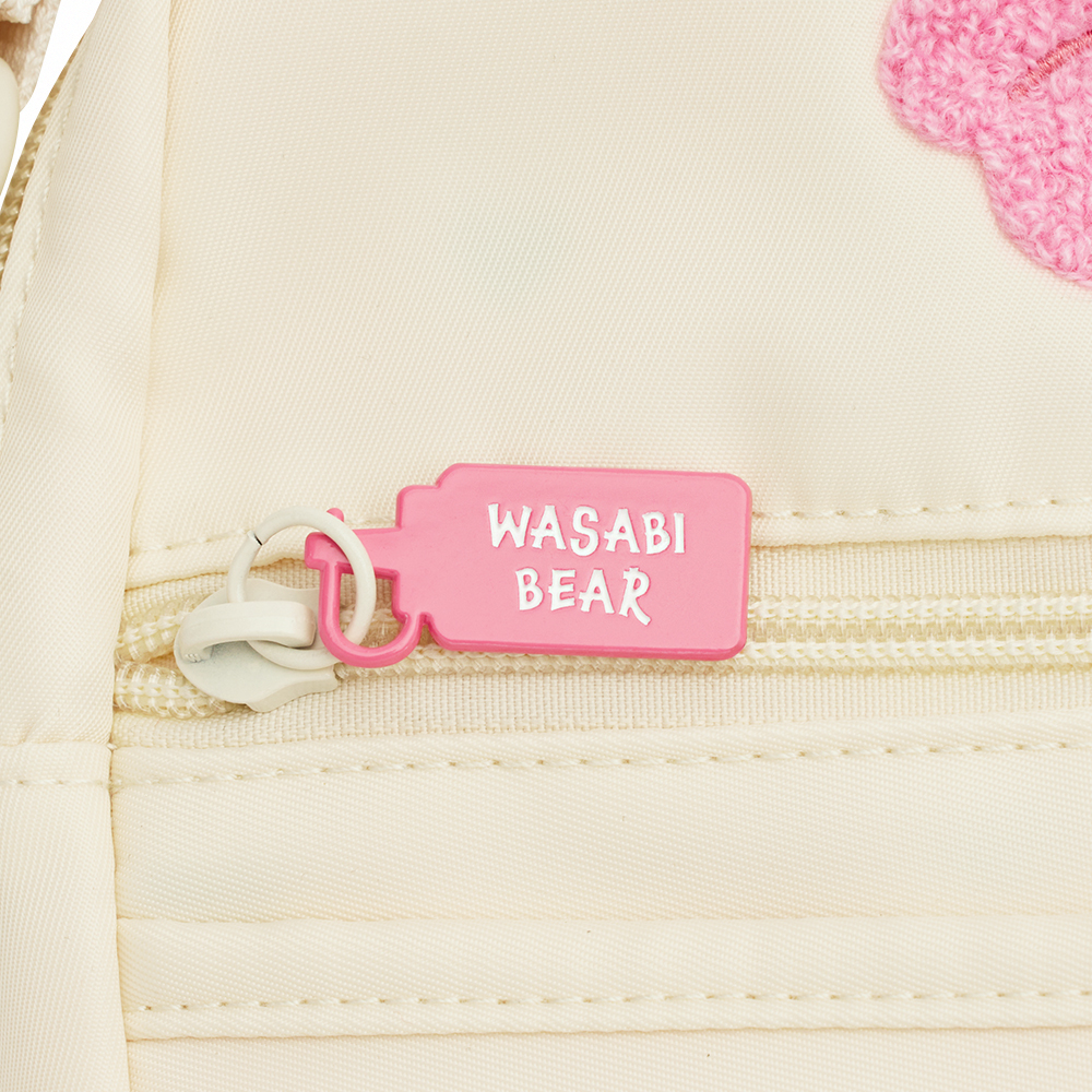 GraceGift Wasabi Bear聯名 粉芥末熊 熊雙層斜背尼龍隨身包 米白色 實拍圖