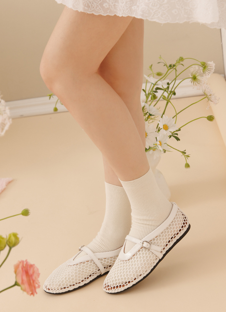GraceGift 平價女鞋 個性網面 細閃芭蕾舞娃娃鞋 白色 平底娃娃鞋 實拍圖