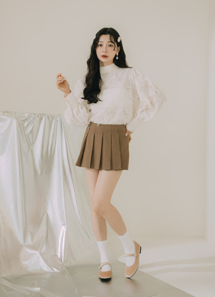 GraceGift 平價女鞋 復古百搭 方頭絨面瑪莉珍鞋 杏色 平底瑪莉珍鞋 實拍圖