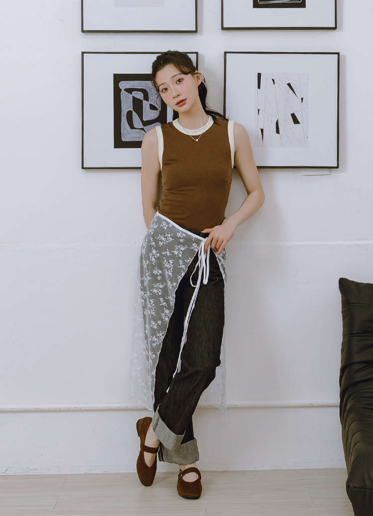 GraceGift 平價女鞋 時尚秀場 圓頭 精品級金屬方釦真皮平底瑪莉珍鞋 咖色