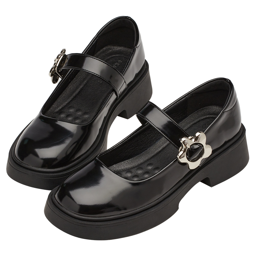 甜酷少女金屬小花扣輕量瑪莉珍鞋 黑漆