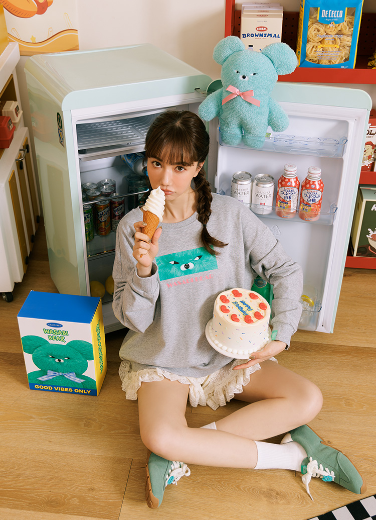 GraceGift Wasabi Bear聯名 芥末熊 療癒造型抱枕(30CM) 藍綠色 實拍圖