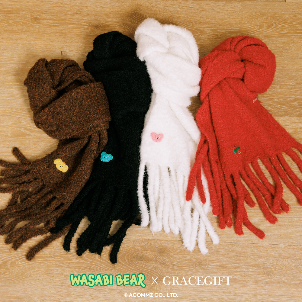 GraceGift Wasabi Bear聯名 辣椒醬熊 顆粒仿羊毛流蘇圍巾 正紅色 實拍圖