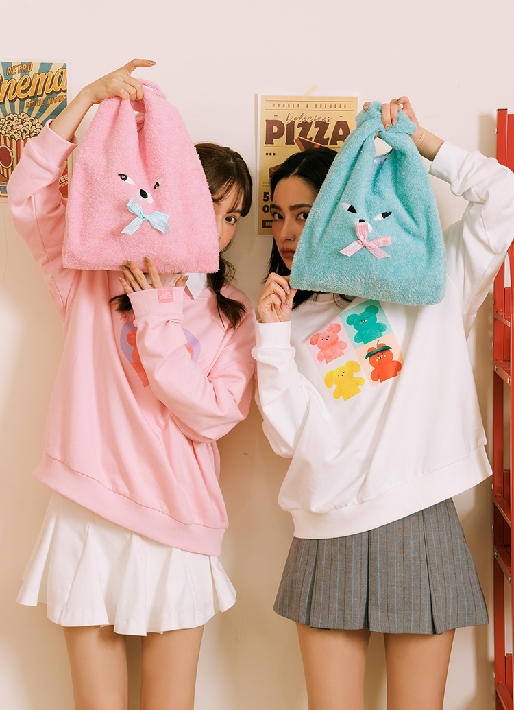 Grace Gift Wasabi Bear 聯名 芥末熊 絨毛蝴蝶結手提袋 藍綠色 可愛提袋 實拍圖