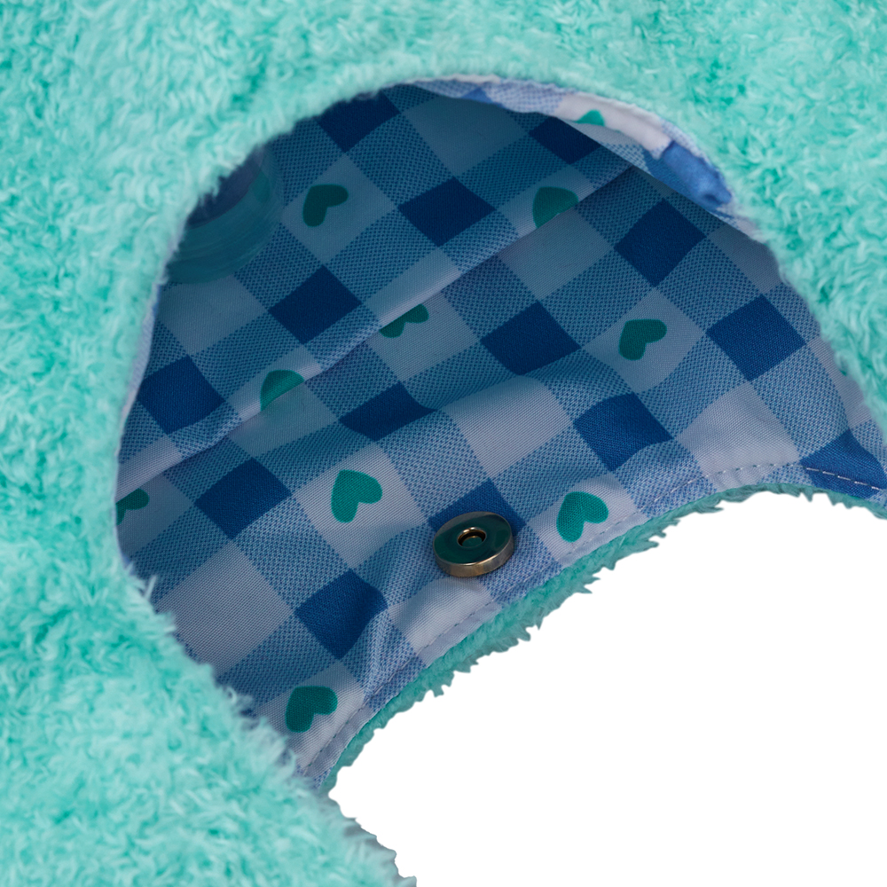 Grace Gift Wasabi Bear 聯名 芥末熊 絨毛蝴蝶結手提袋 藍綠色 可愛提袋 實拍圖