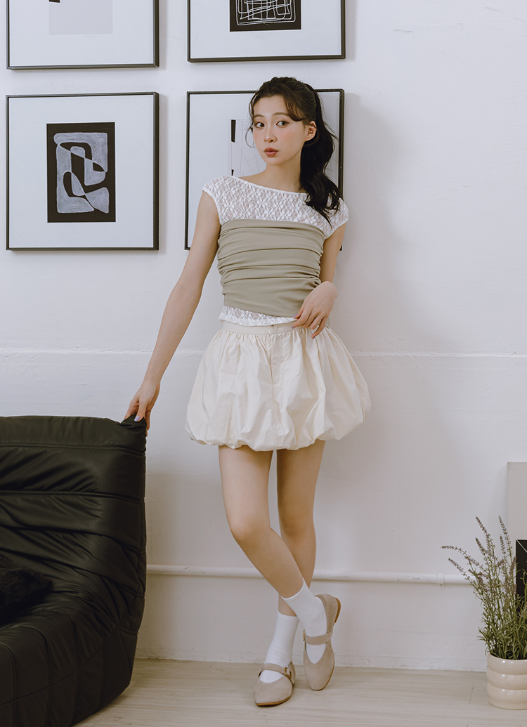 GraceGift 平價女鞋 時尚秀場 圓頭 精品級金屬方釦真皮平底瑪莉珍鞋 卡其色