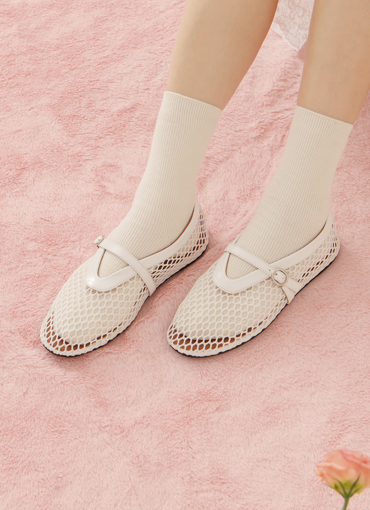 GraceGift 平價女鞋 個性網面 細閃芭蕾舞娃娃鞋 白色 平底娃娃鞋 實拍圖