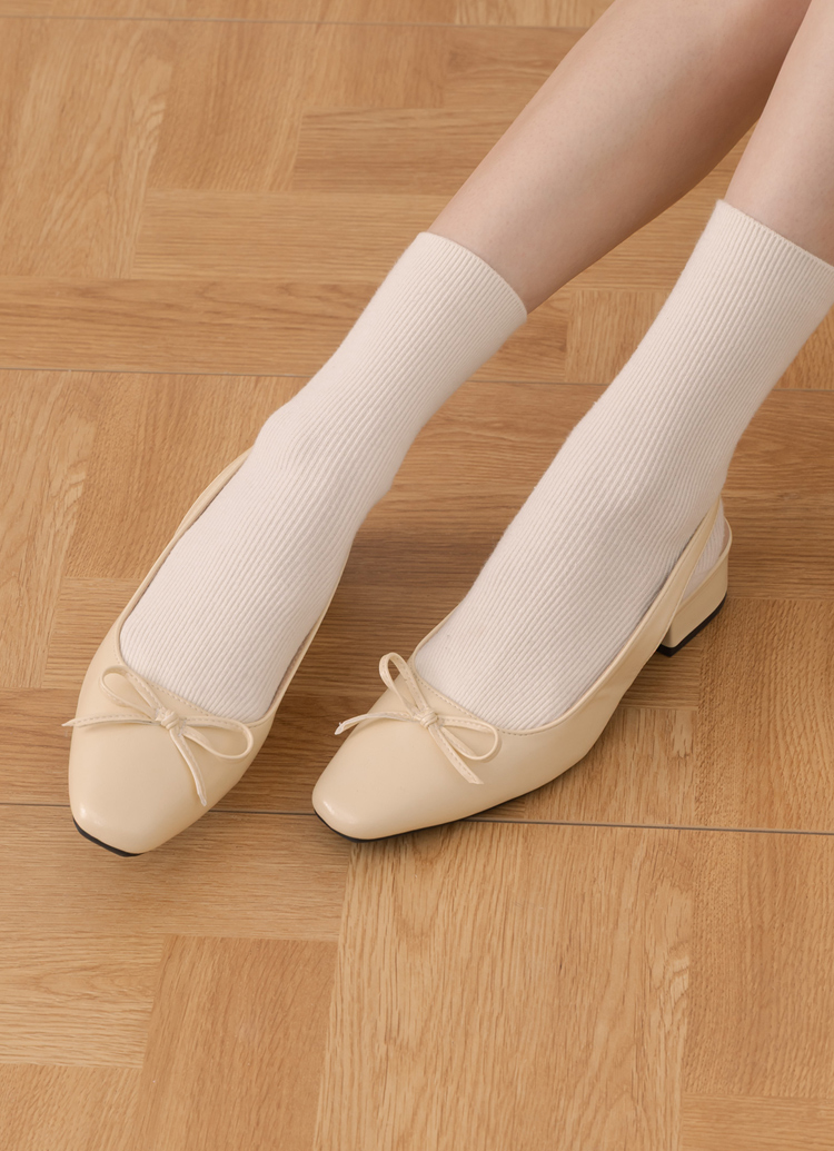 GraceGift平價女鞋 時尚秀場 方頭 韓系清新蝴蝶結後空跟鞋 黃色