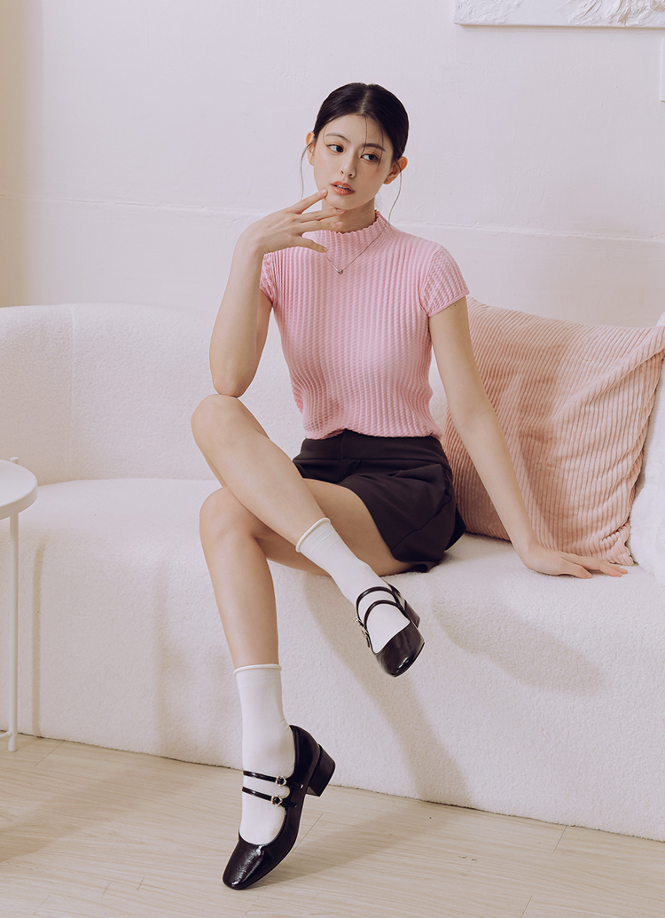 GraceGift平價女鞋 時尚秀場 方圓頭 瑪黑穿搭小花扣環雙帶中跟瑪莉珍鞋 黑色