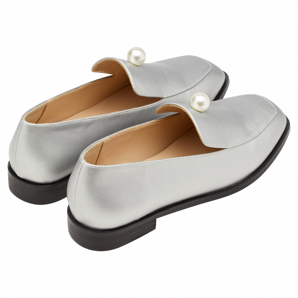 奕潔聯名-柔光珍珠方頭低跟樂福小皮鞋 銀