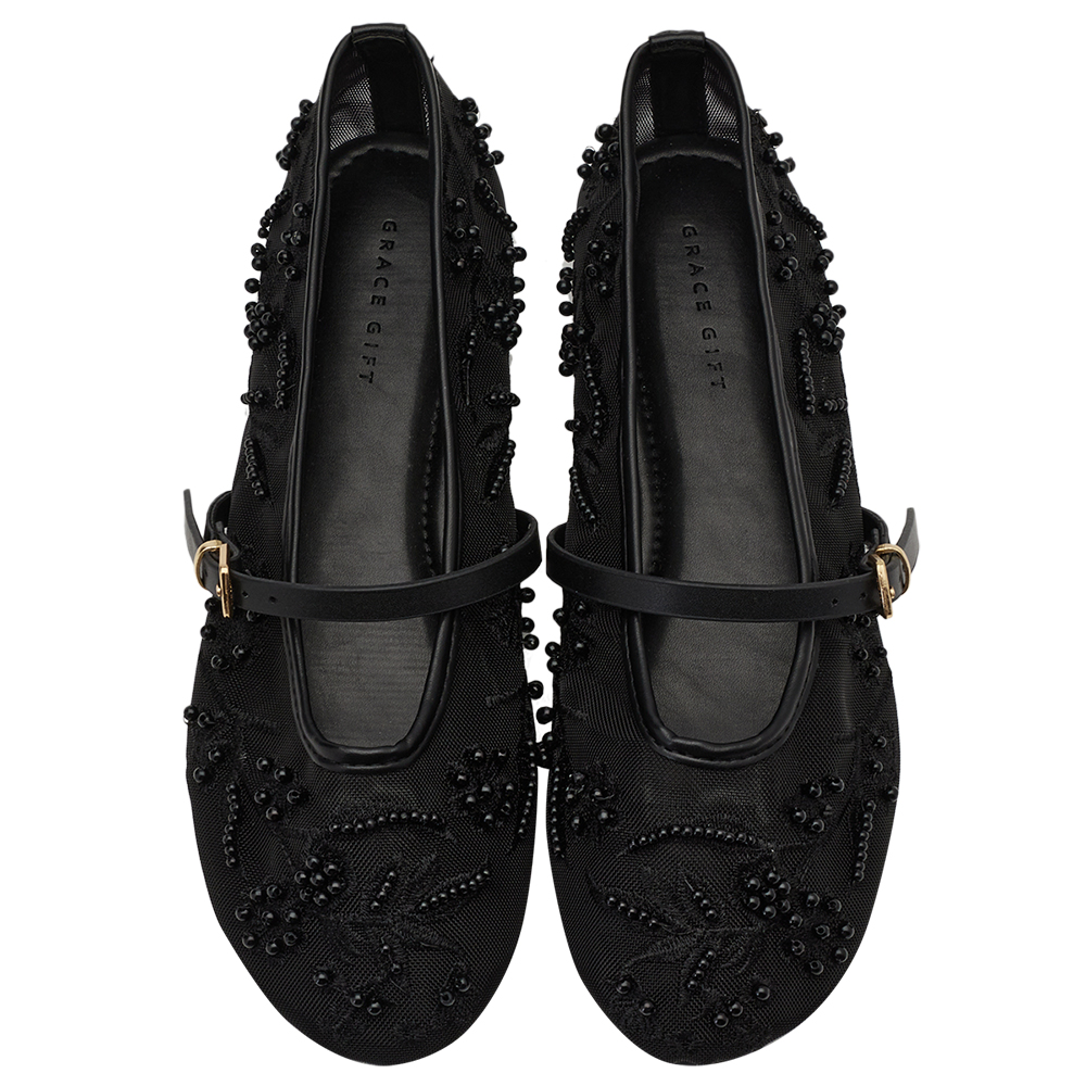 GraceGift平價女鞋 時尚秀場 圓頭 浪漫珍珠繡花網紗平底瑪莉珍鞋 黑色