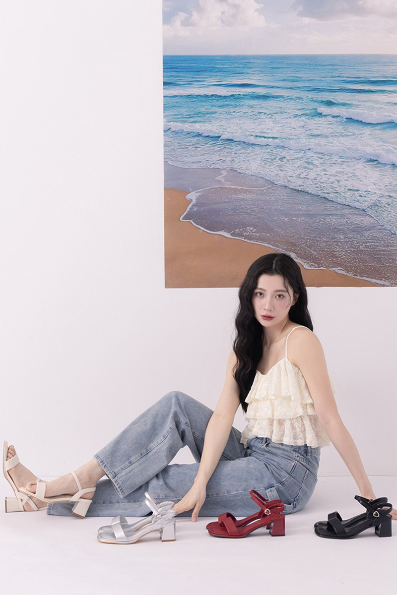 質感愛心釦澎澎繫帶中跟涼鞋