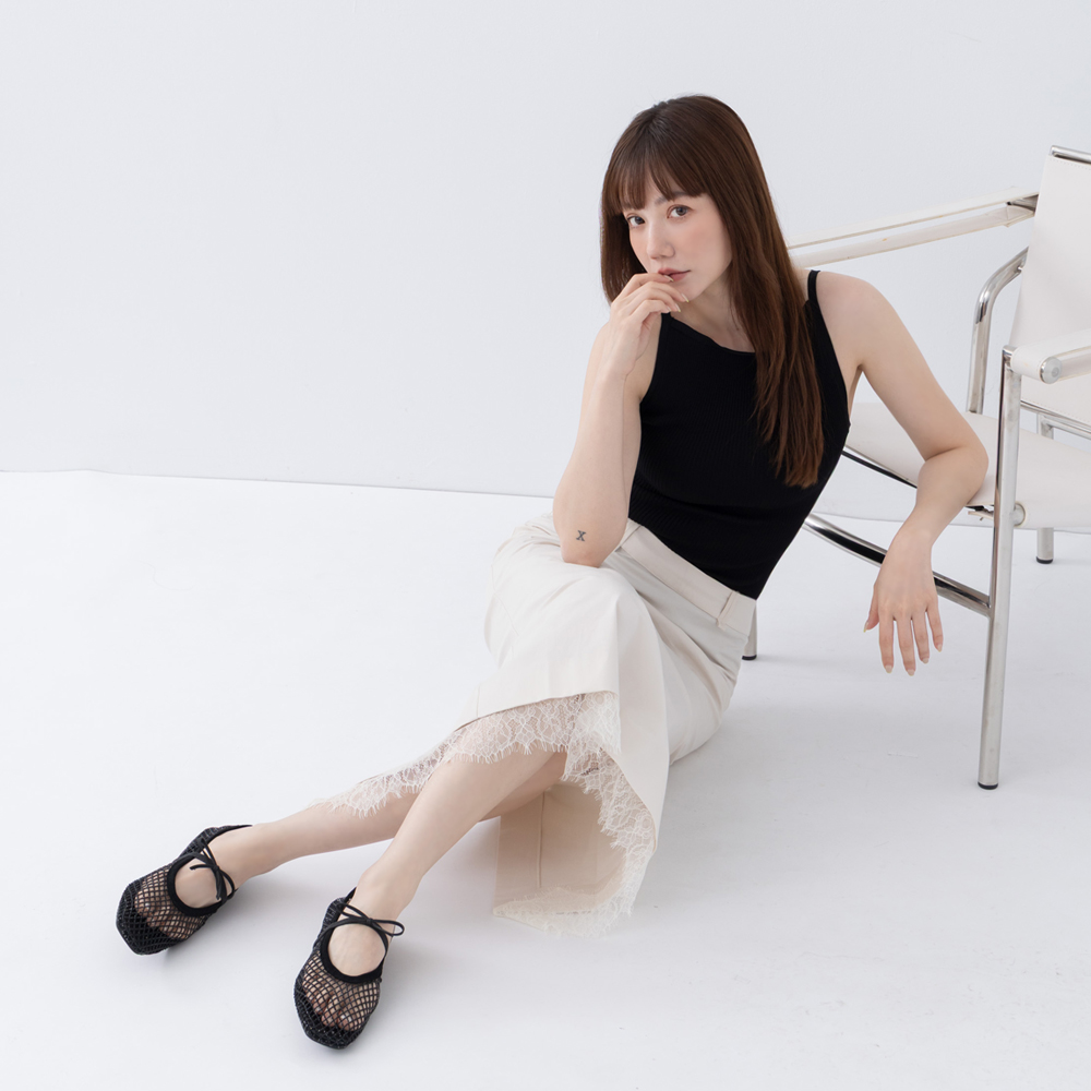 GraceGift平價女鞋 手工訂製亮鑽蝴蝶結漁網方頭芭蕾舞鞋 黑