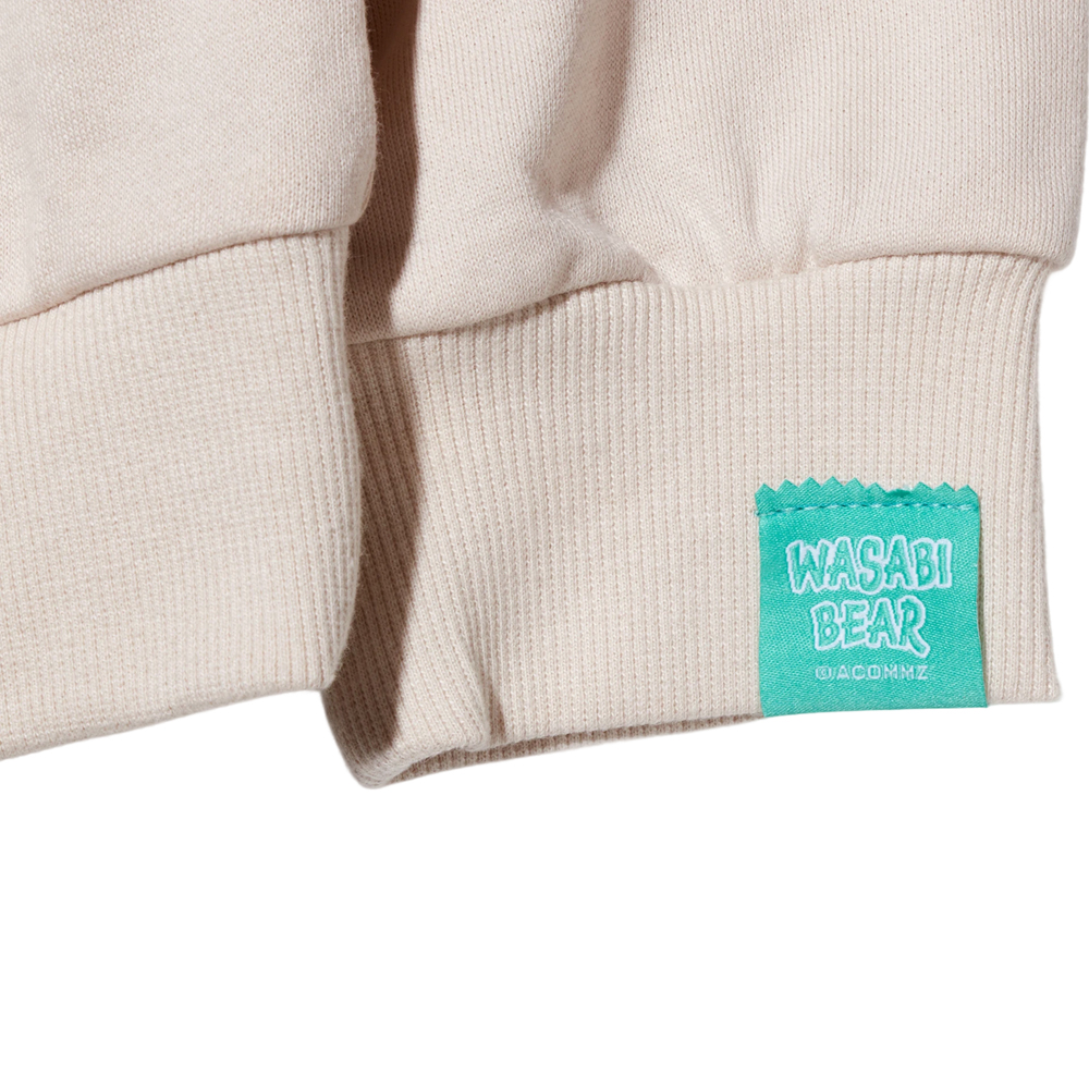 GraceGift Wasabi Bear聯名 芥末熊 蝴蝶結撞色印花大學T 卡其色 實拍圖