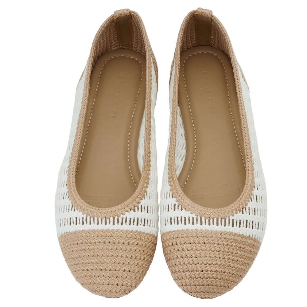 GraceGift 平價女鞋 時尚秀場 圓頭 法式輕透編織拼色平底娃娃鞋 米白色