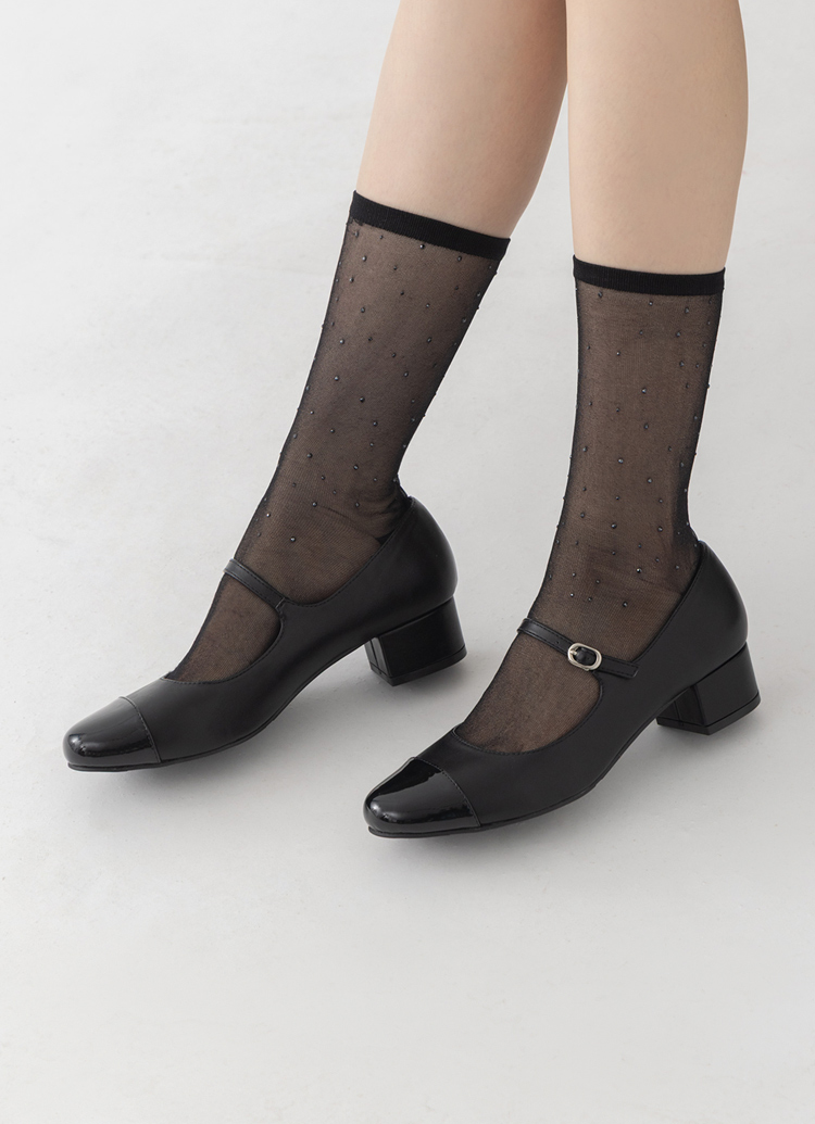 GraceGift平價女鞋 時尚秀場 圓頭 經典法式雙色小香風低跟瑪莉珍鞋  黑色