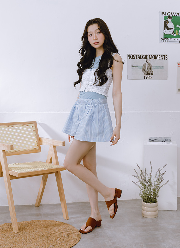 GraceGift 平價女鞋 時尚秀場 方頭 極簡美學柔感人字中跟拖鞋 棕色