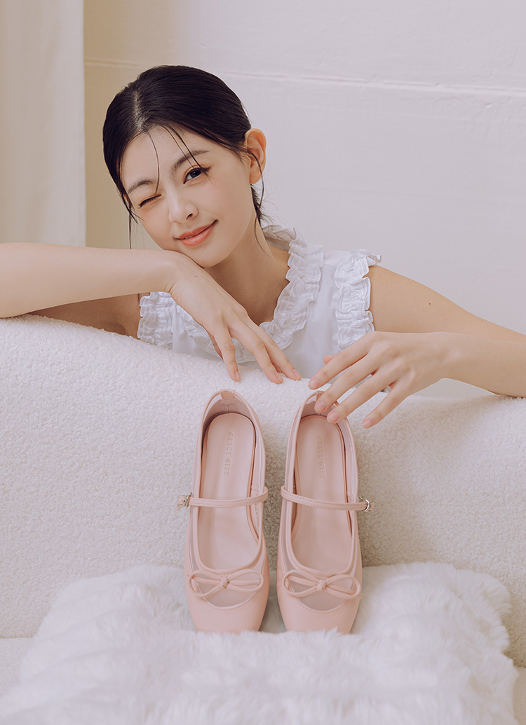 GraceGift平價女鞋 時尚秀場 方圓頭 復古芭比網紗拼接芭蕾平底瑪莉珍鞋  粉色