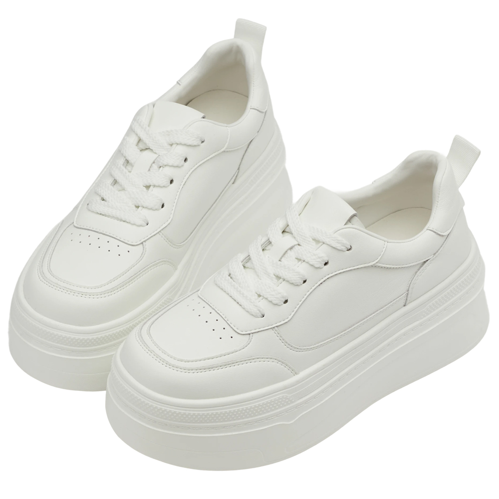 GraceGift 平價女鞋 時尚秀場 圓頭  零負重輕量級厚底休閒小白鞋  白色